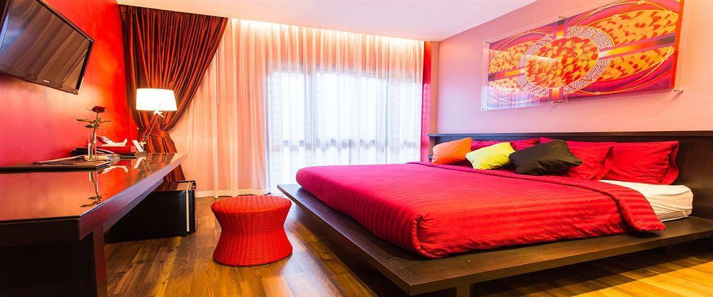 Third Rock Hostel Bangkok Ngoại thất bức ảnh