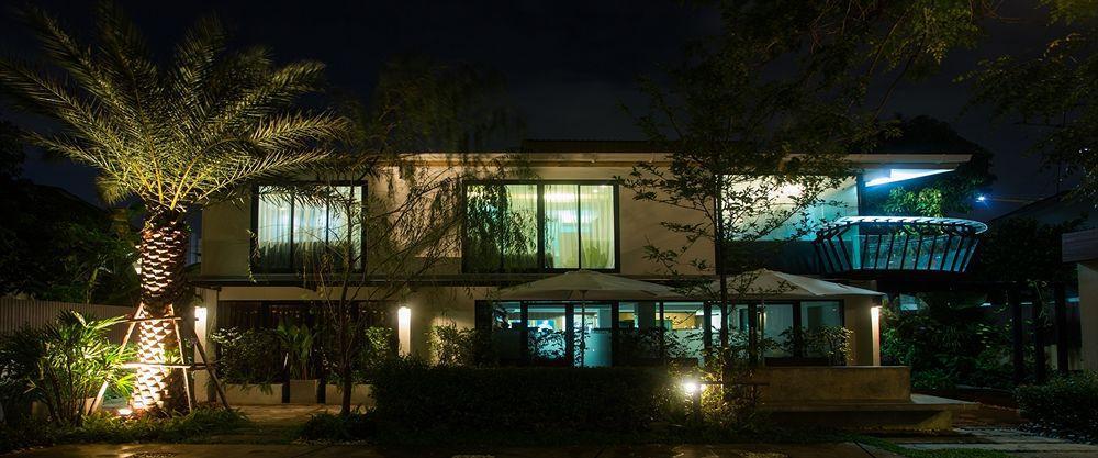 Third Rock Hostel Bangkok Ngoại thất bức ảnh