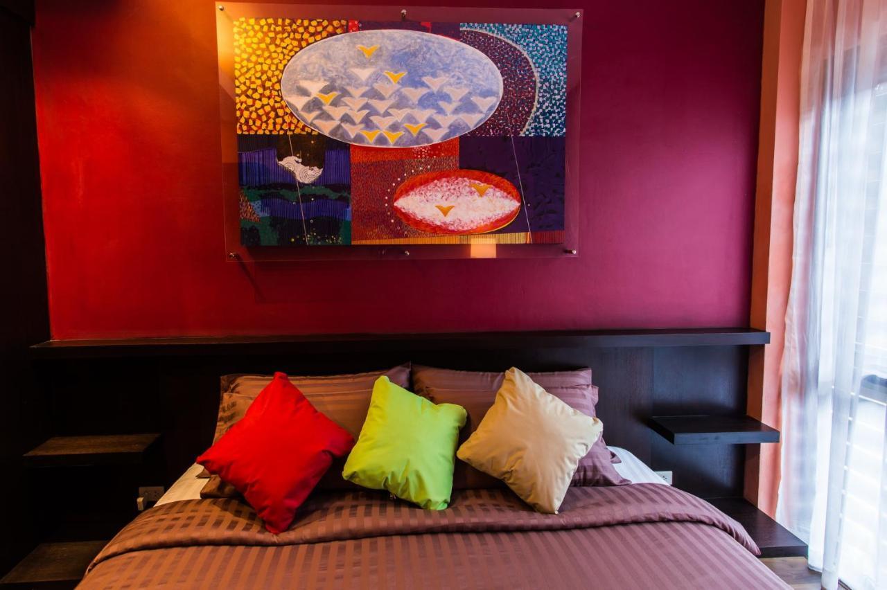 Third Rock Hostel Bangkok Ngoại thất bức ảnh